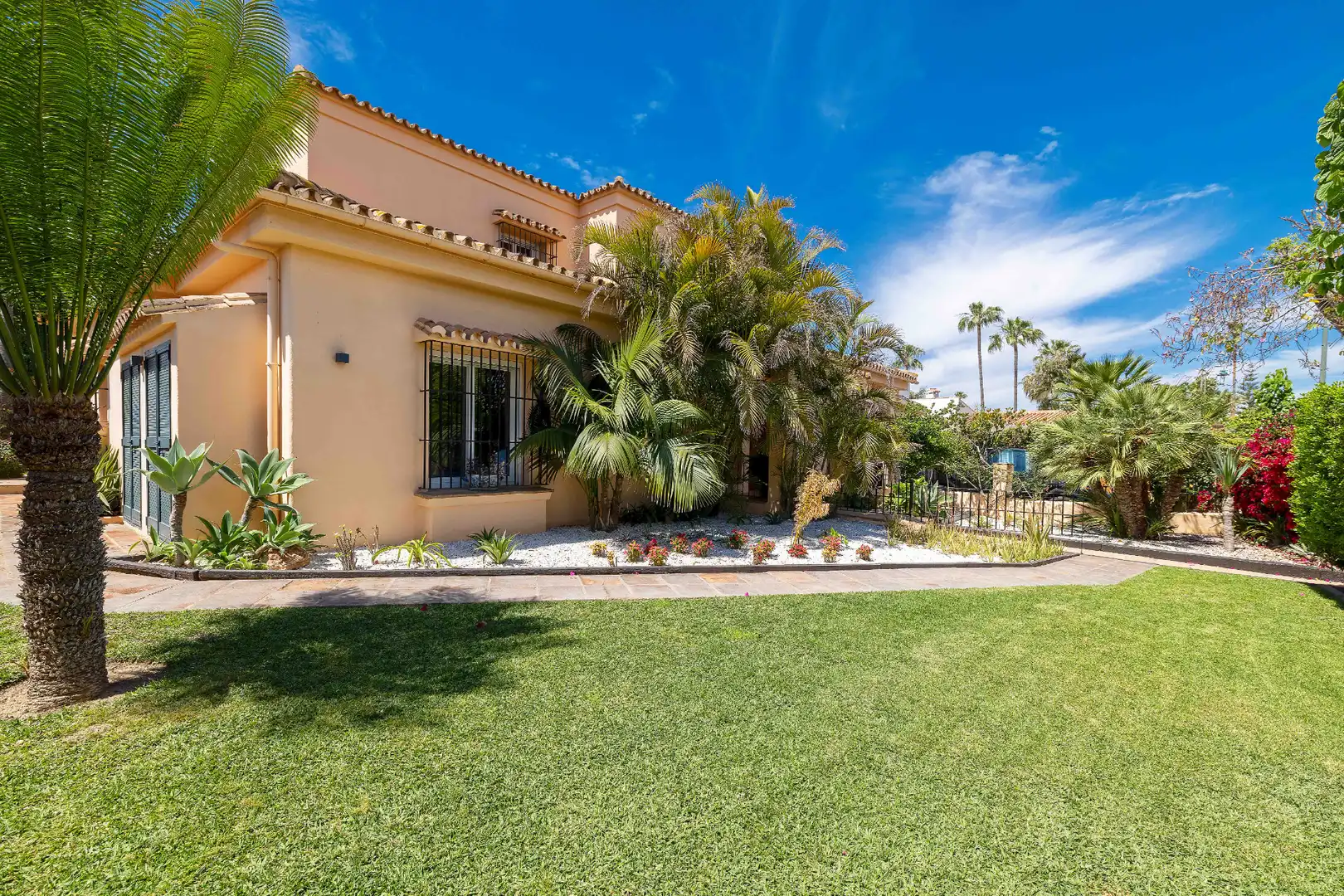 Jardí de Casa o xalet en venda en Málaga amb Aire condicionat, Calefacció i Jardí privat
