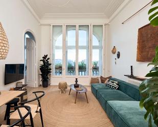 Living room of Apartment to share in  Barcelona Capital  with Air Conditioner and Terrace