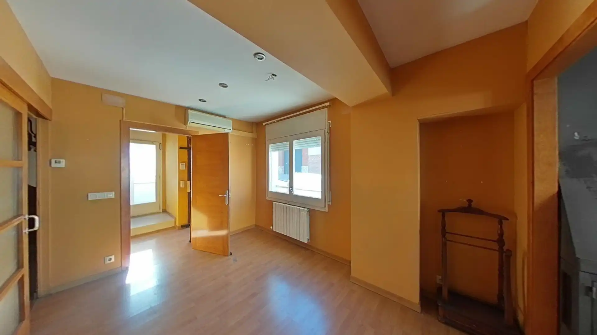Casa adosada en venta en Olot con Balcón