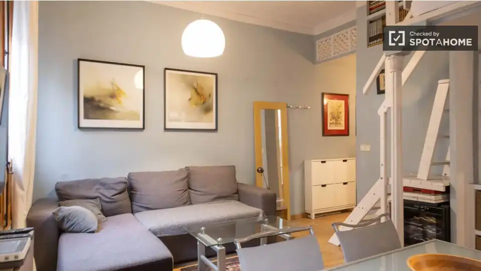 Living room of Flat for rent in Madrid  with Air Conditioner, Heating and Furnished