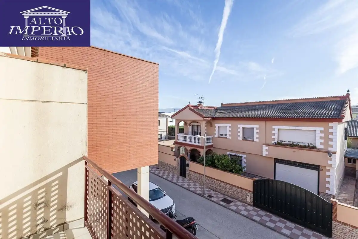 Vista exterior de Casa adosada en venda en Casco Histórico