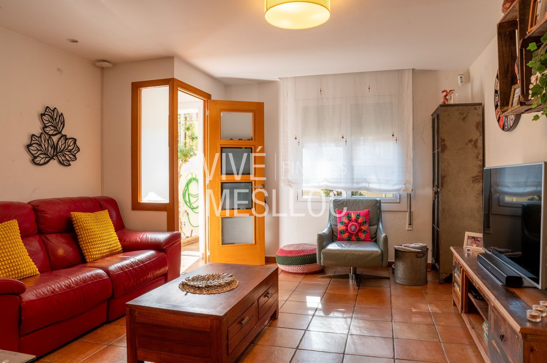 Living room of Single-family semi-detached for sale in El Masnou  with Air Conditioner, Heating and Terrace