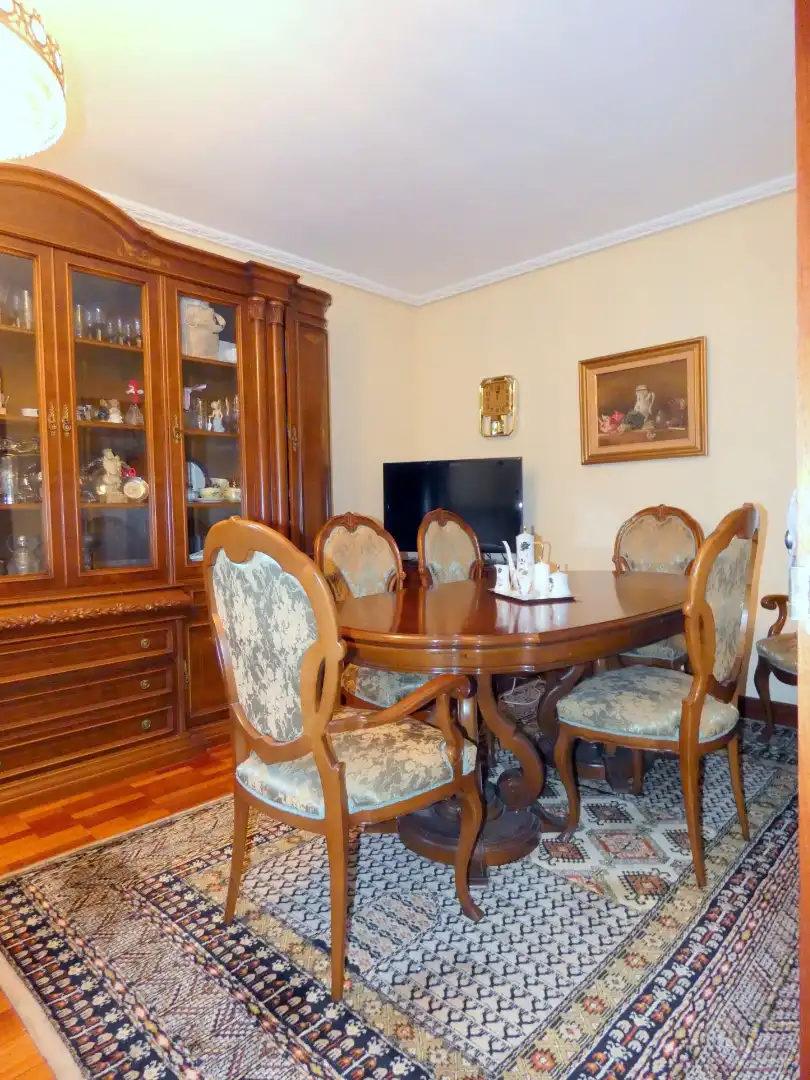 Flat for sale in Karmelo Kalea, Santutxu - Basarrate