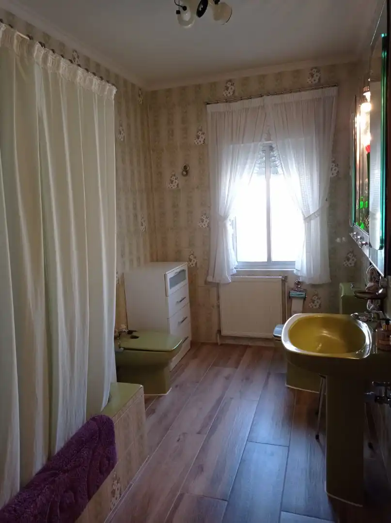 Baño de Finca rústica en venta en Pedraza de Alba con Calefacción y Balcón