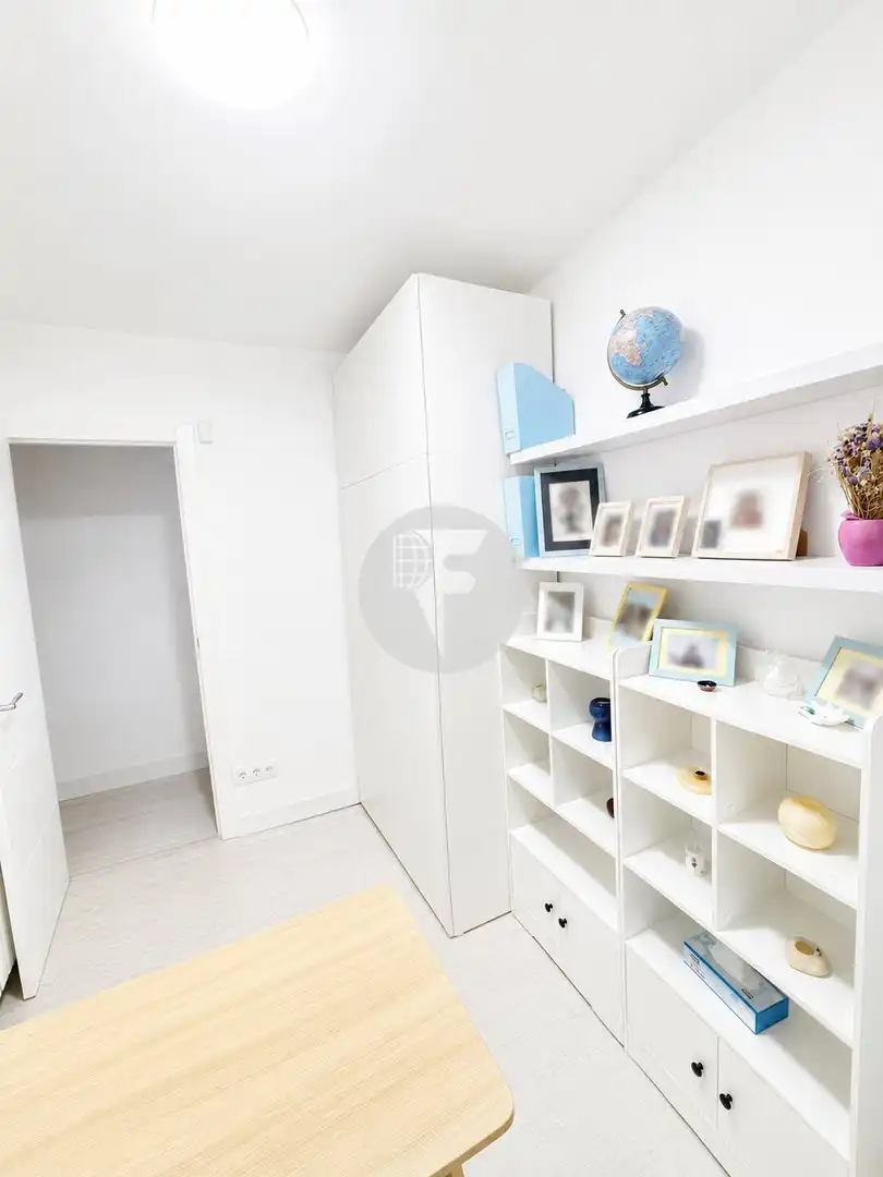 Habitación de Piso en venta en Barcelona con Aire acondicionado, Calefacción y Balcón