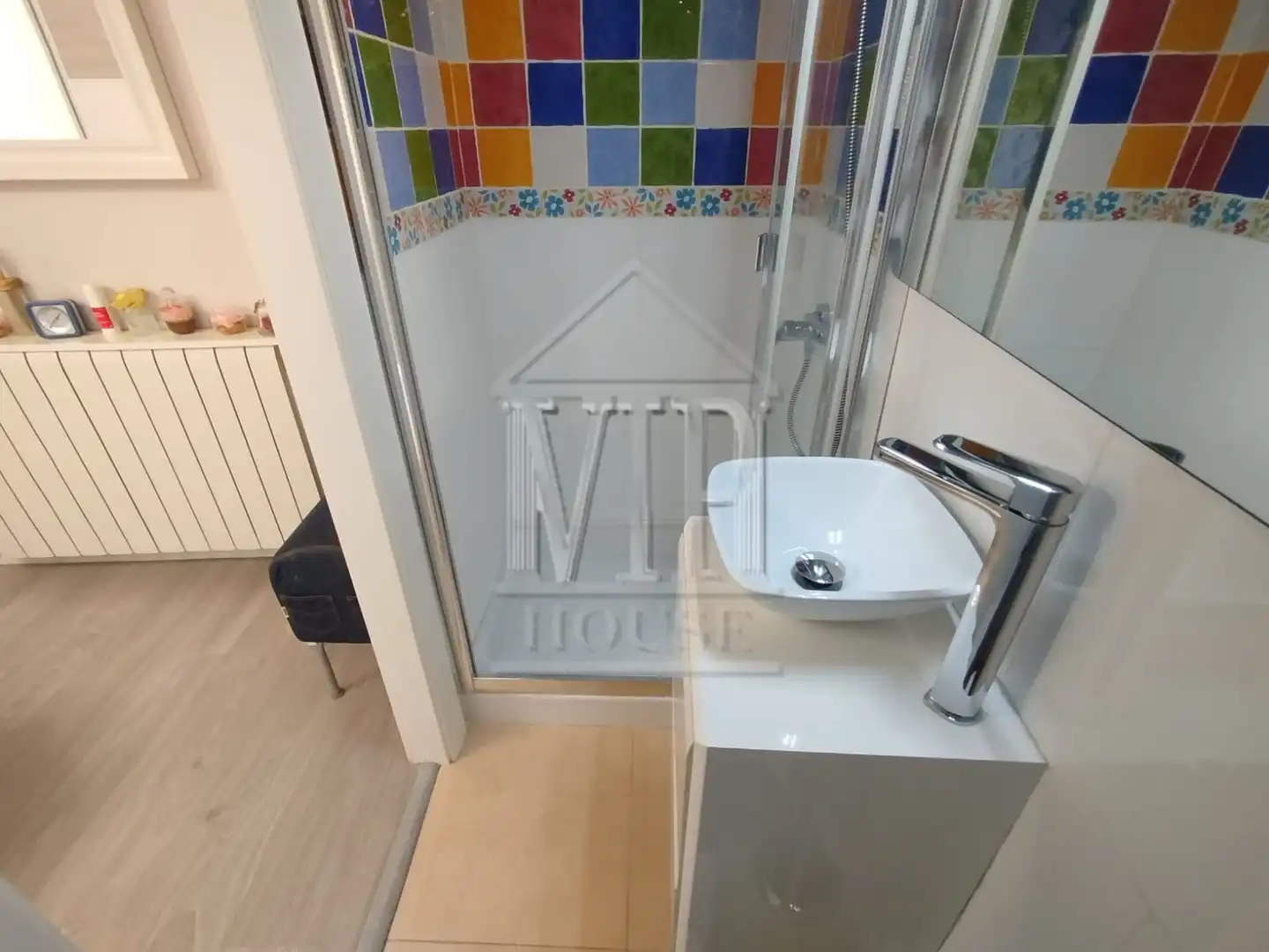 Badezimmer von Einfamilien-Reihenhaus zum Verkauf in Badalona mit Klimaanlage, Heizung und Parkett