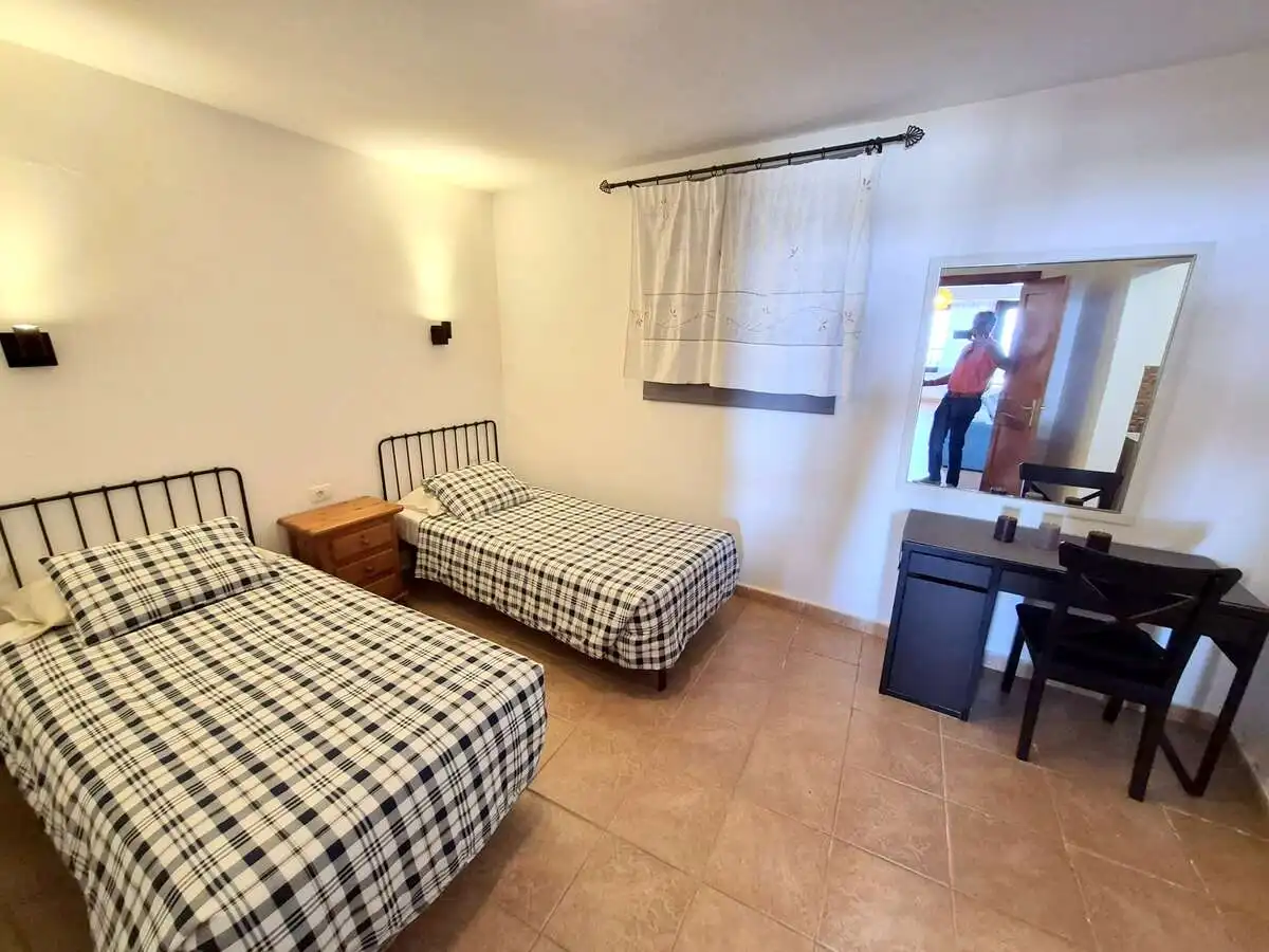 Dormitori de Casa o xalet en venda en Tías amb Jardí privat, Terrassa i Moblat