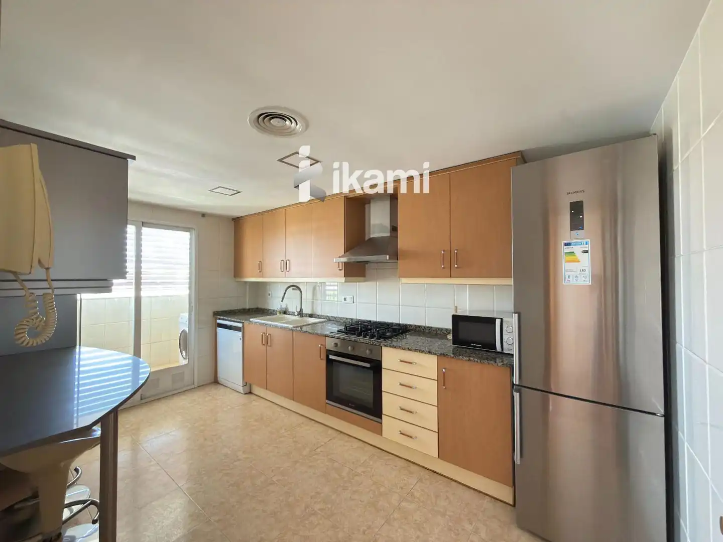 Vista exterior de Piso en venta en Valencia con Aire acondicionado, Terraza y Piscina