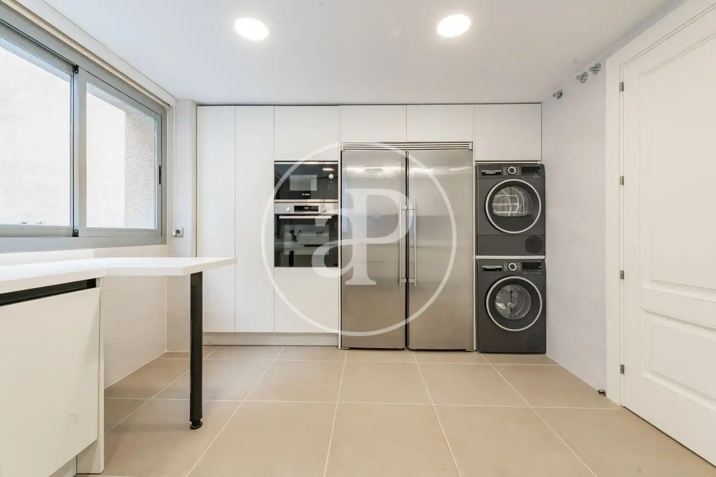 Kitchen of Flat for rent in Madrid  with Air Conditioner, Heating and Terrace
