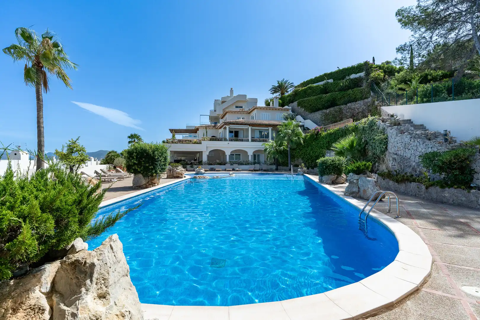 Piscina de Piso de alquiler en Calvià con Aire acondicionado, Calefacción y Terraza