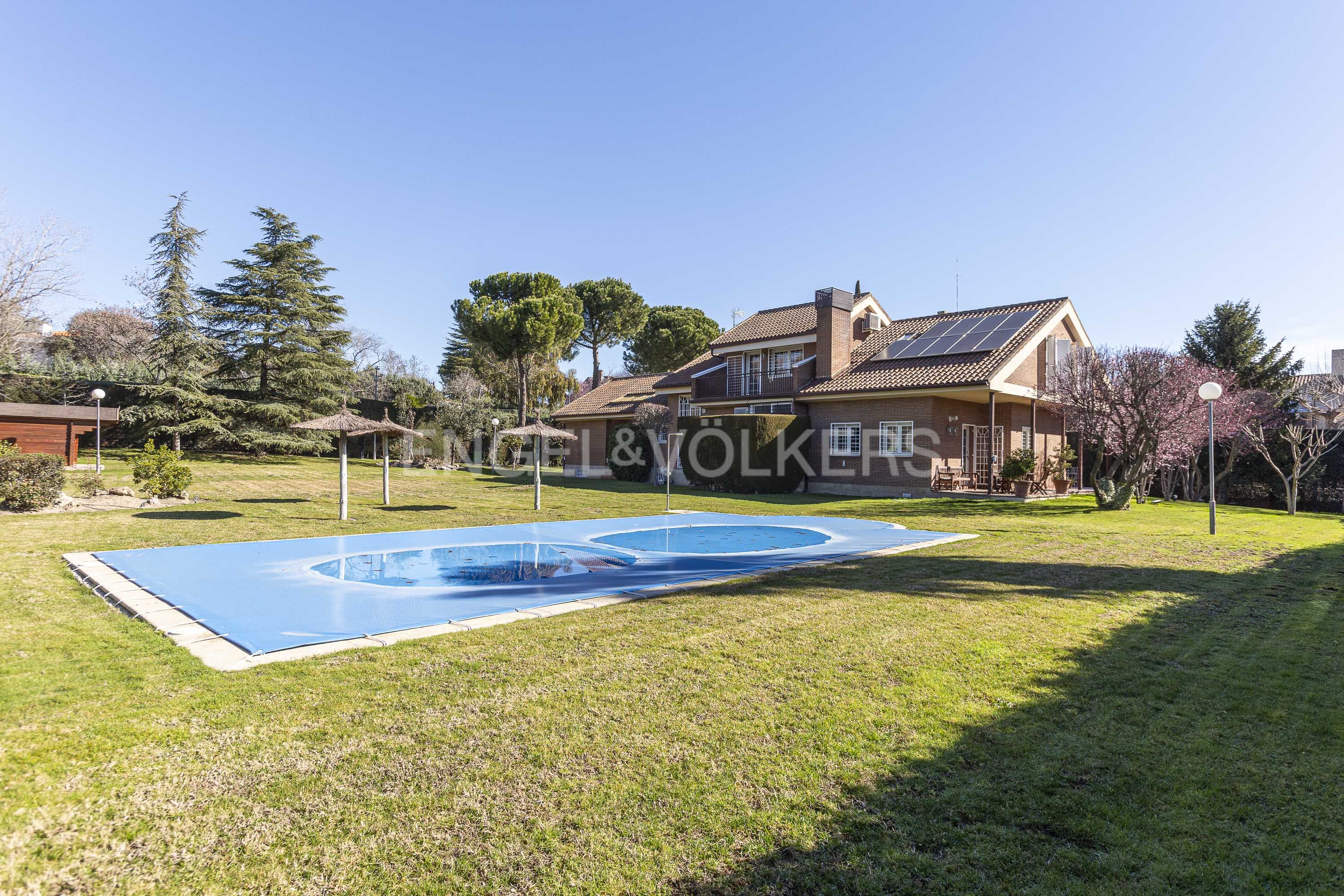 Jardí de Casa o xalet de lloguer en Boadilla del Monte amb Aire condicionat, Calefacció i Jardí privat