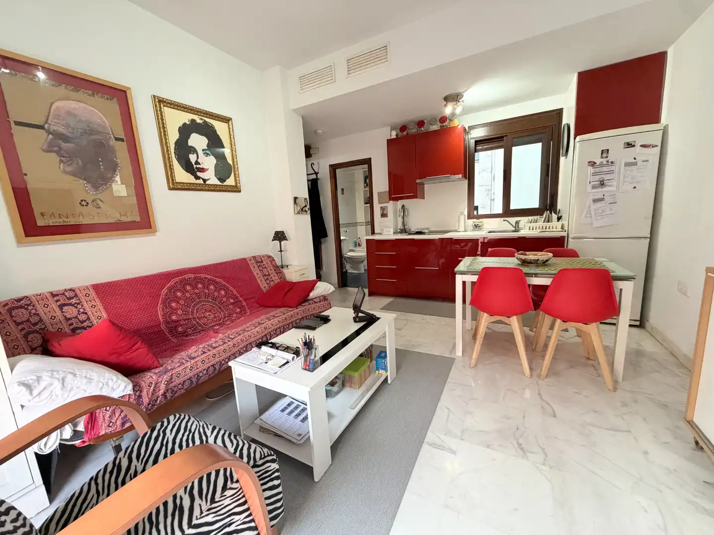 Sala d'estar de Àtic en venda en Casco Antiguo