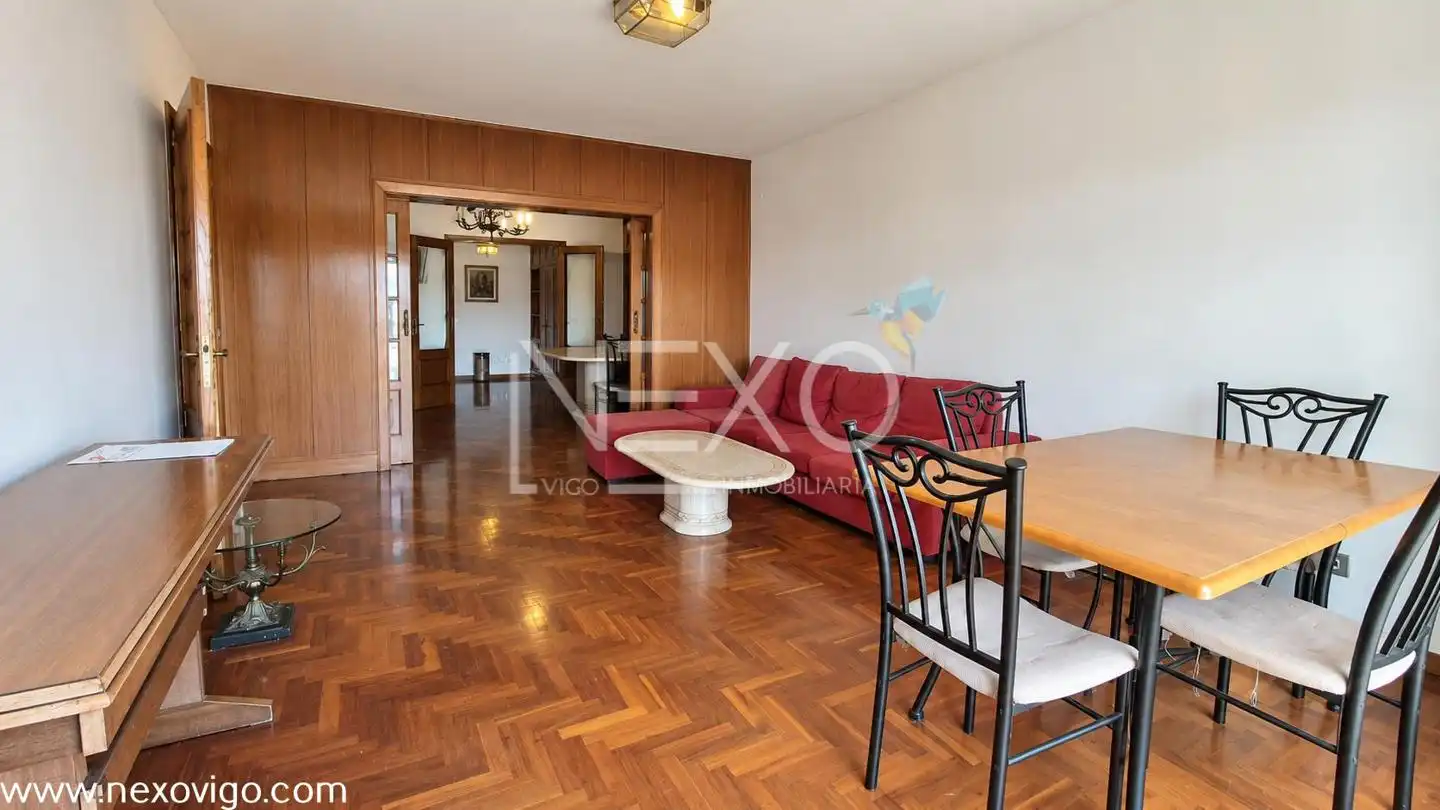 Flat for sale in Avenida da Gran Vía, O Castro