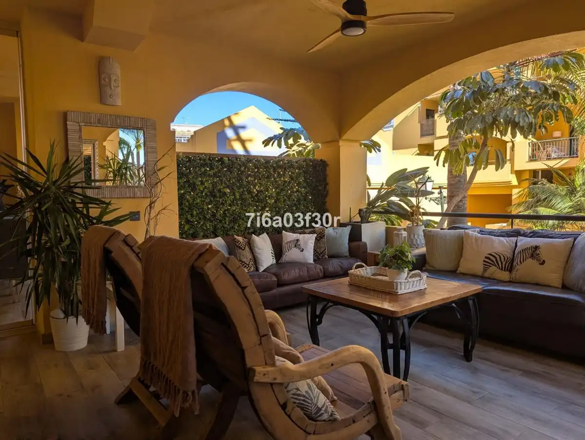 Terrasse von Wohnungen zum Verkauf in Marbella mit Heizung, Privatgarten und Terrasse