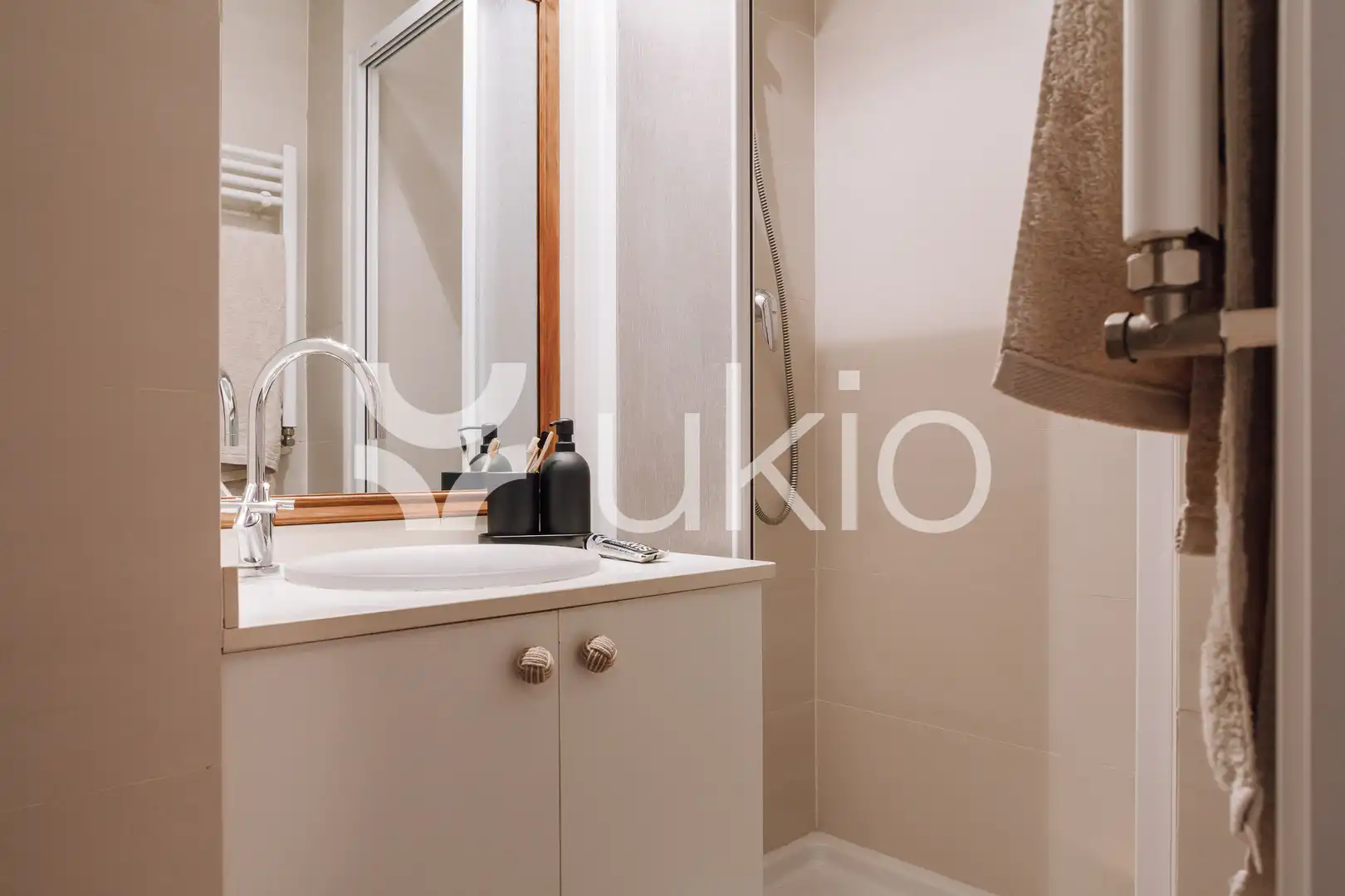 Badezimmer von Wohnungen zur Miete in Barcelona mit Klimaanlage, Heizung und Möbliert
