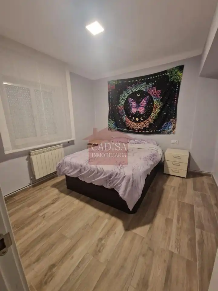 Bedroom of Flat for sale in Salamanca  with Heating and Furnished