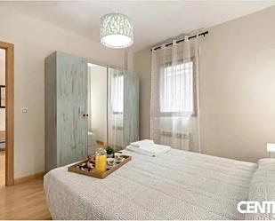 Bedroom of Apartment for sale in  Granada Capital