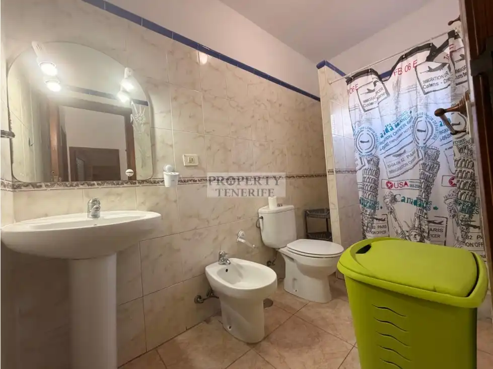 Bathroom of Apartments for rent in Arona  with Furnished