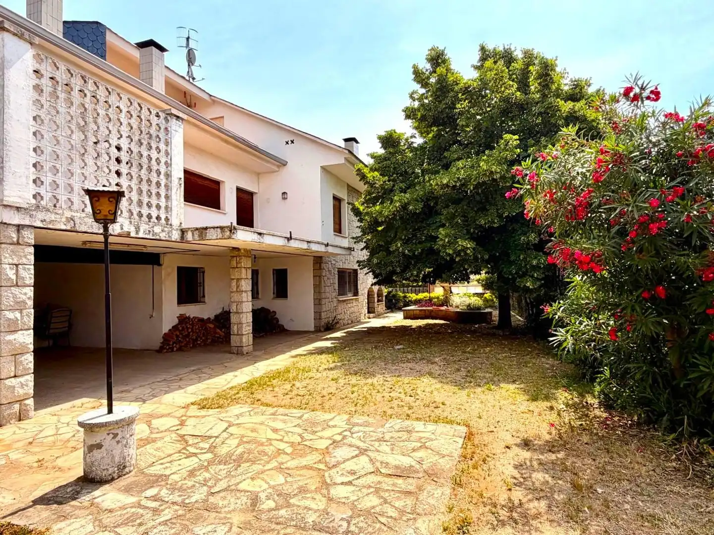 Exterior view of Houses for sale in Canovelles  with Private garden, Terrace and Swimming Pool