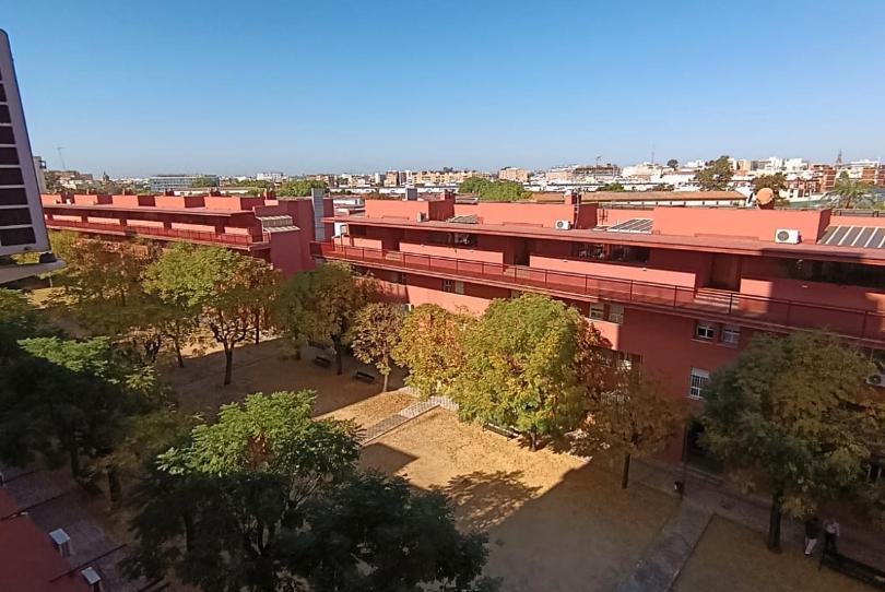 Photo 1 of Flat for sale in Calle Poeta Manuel Benítez Carrasco, 22, La Oliva, Sevilla