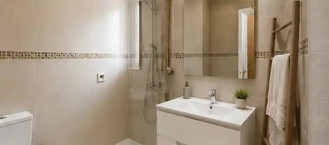 Bathroom of Houses for sale in Madrid  with Air Conditioner, Terrace and Furnished