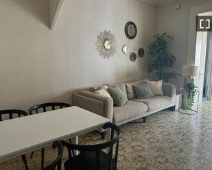 Living room of Flat to rent in  Barcelona Capital  with Air Conditioner, Heating and Furnished