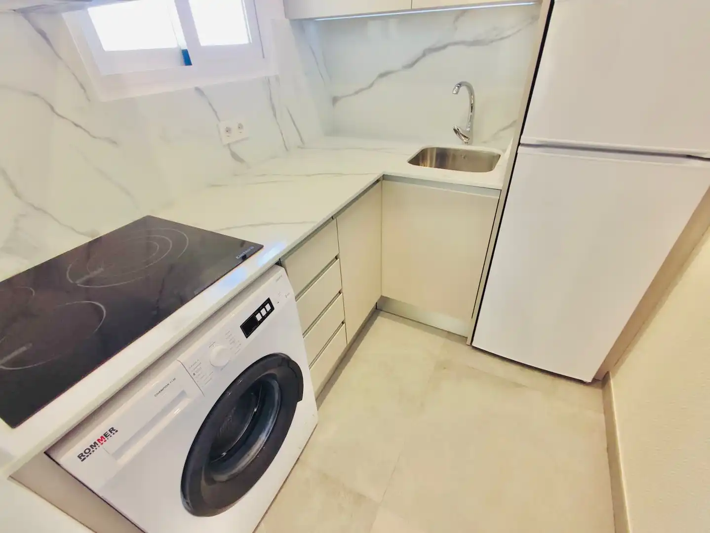 Küche von Wohnung zur Miete in Granada mit Klimaanlage, Heizung und Terrasse