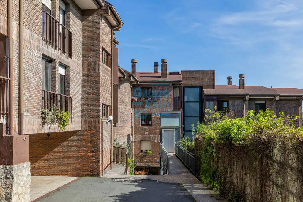 Exterior view of Flat for sale in Donostia - San Sebastián   with Heating and Storage room