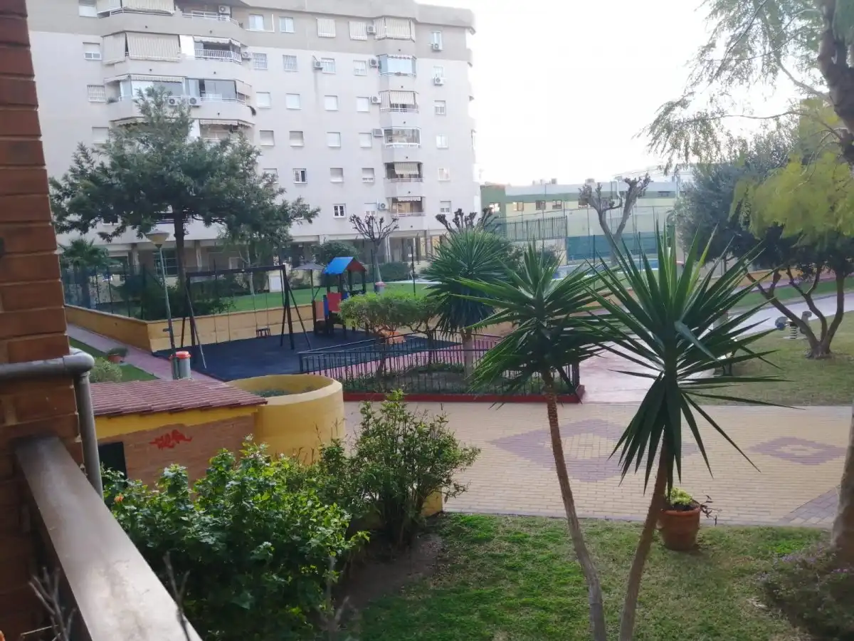 Bajo con piscina en alquiler en Carretera de Cádiz, imagen 6