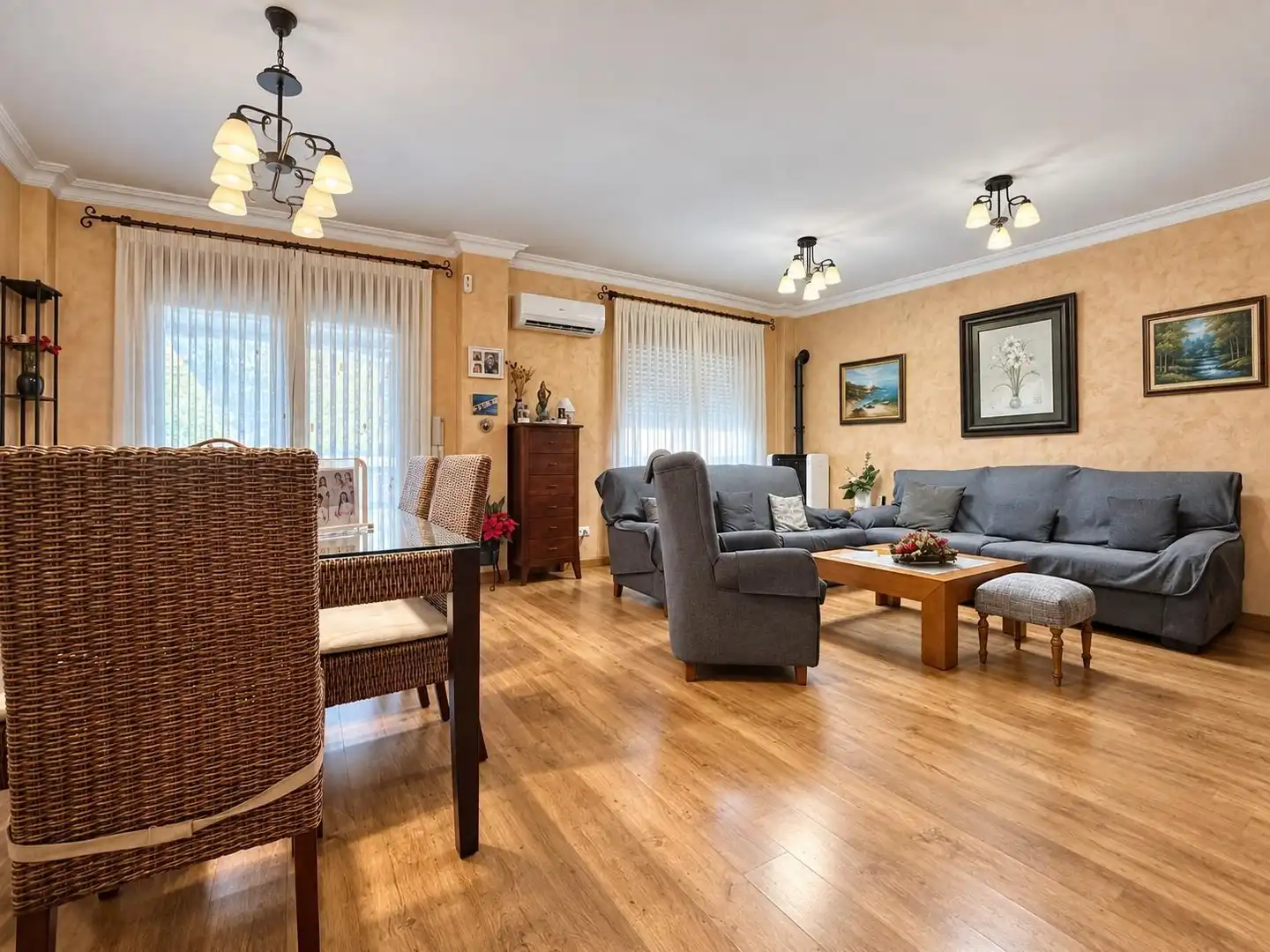Living room of Detached homes for sale in Seseña  with Air Conditioner, Heating and Private garden
