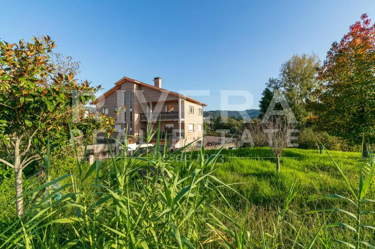 Jardín de Casa o chalet en venta en Vigo  con Calefacción, Jardín privado y Parquet