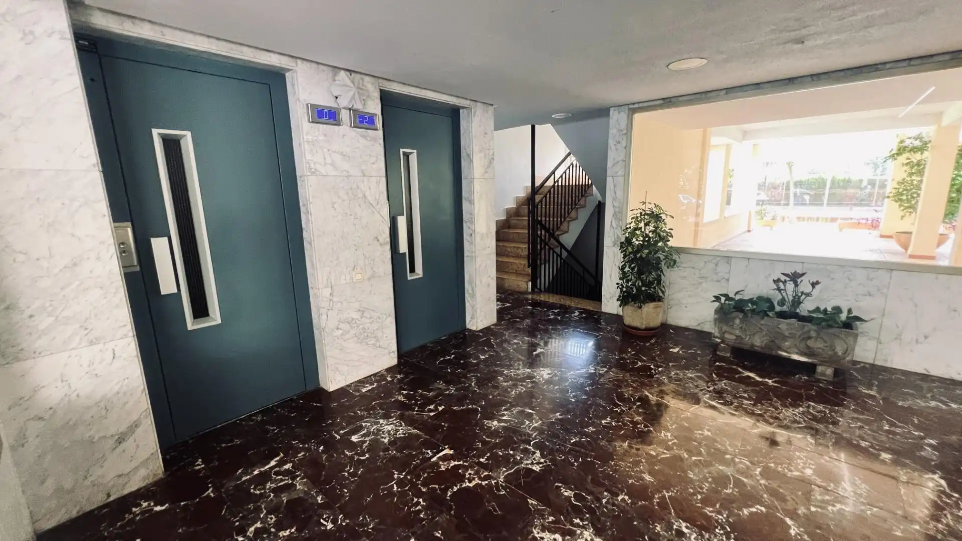 Flat for sale in Castellón de la Plana / Castelló de la Plana  with Air Conditioner, Private garden and Furnished