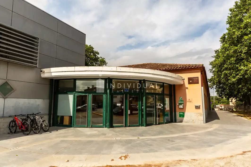 Vista exterior de Casa o xalet en venda en Santa Eulàlia de Ronçana amb Aire condicionat, Calefacció i Jardí privat