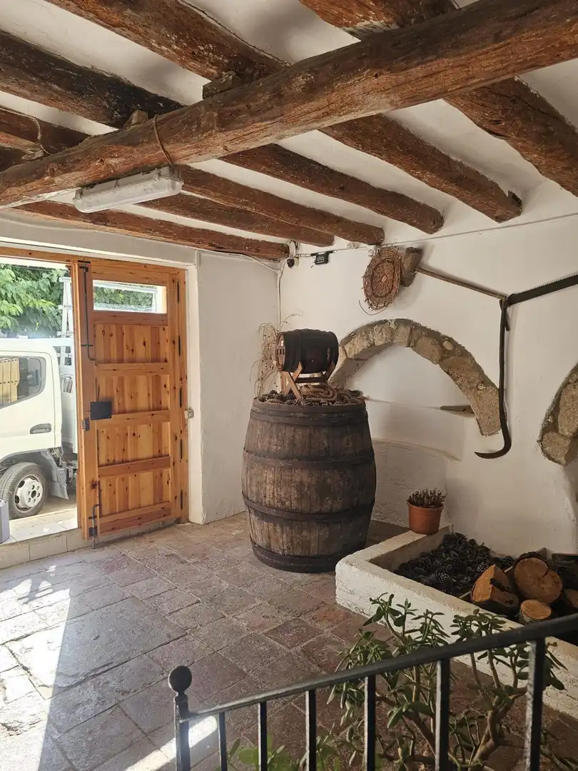 Casa rústica amb terrassa en venda a Carrer Carrer Raval, imagen 7