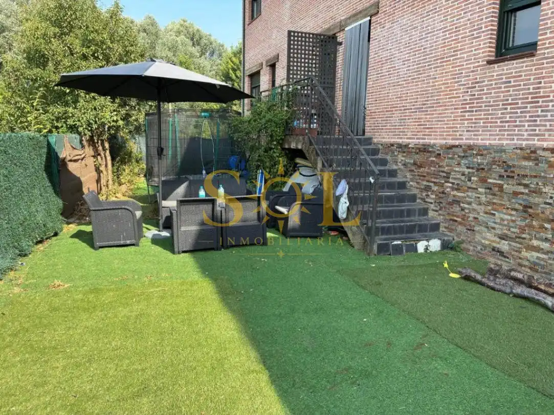 House for sale in Calle Real