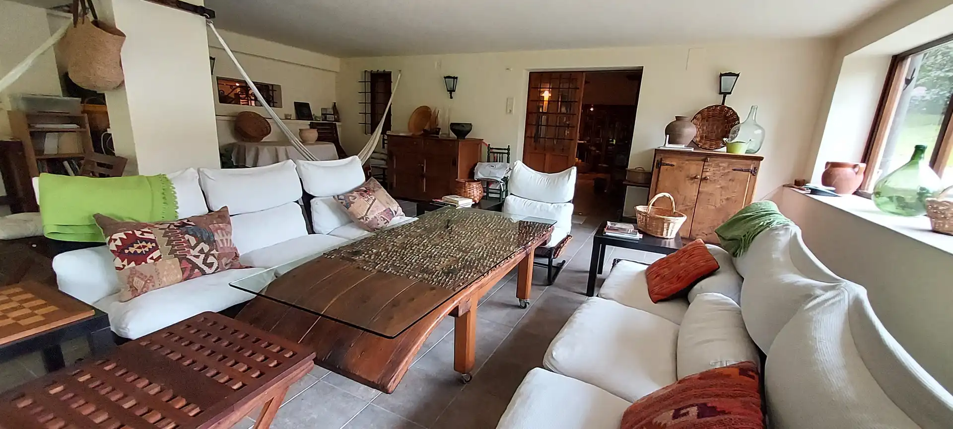 Sala d'estar de Finca rústica en venda en Salas amb Calefacció, Jardí privat i Parquet