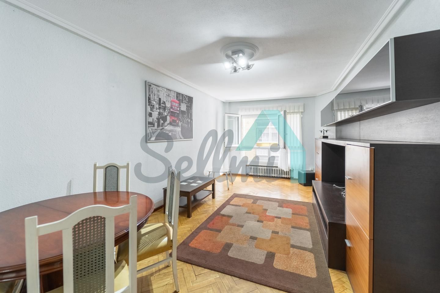 Piso en venta en Doctor Bellmunt, Barrio del Centro, Centro