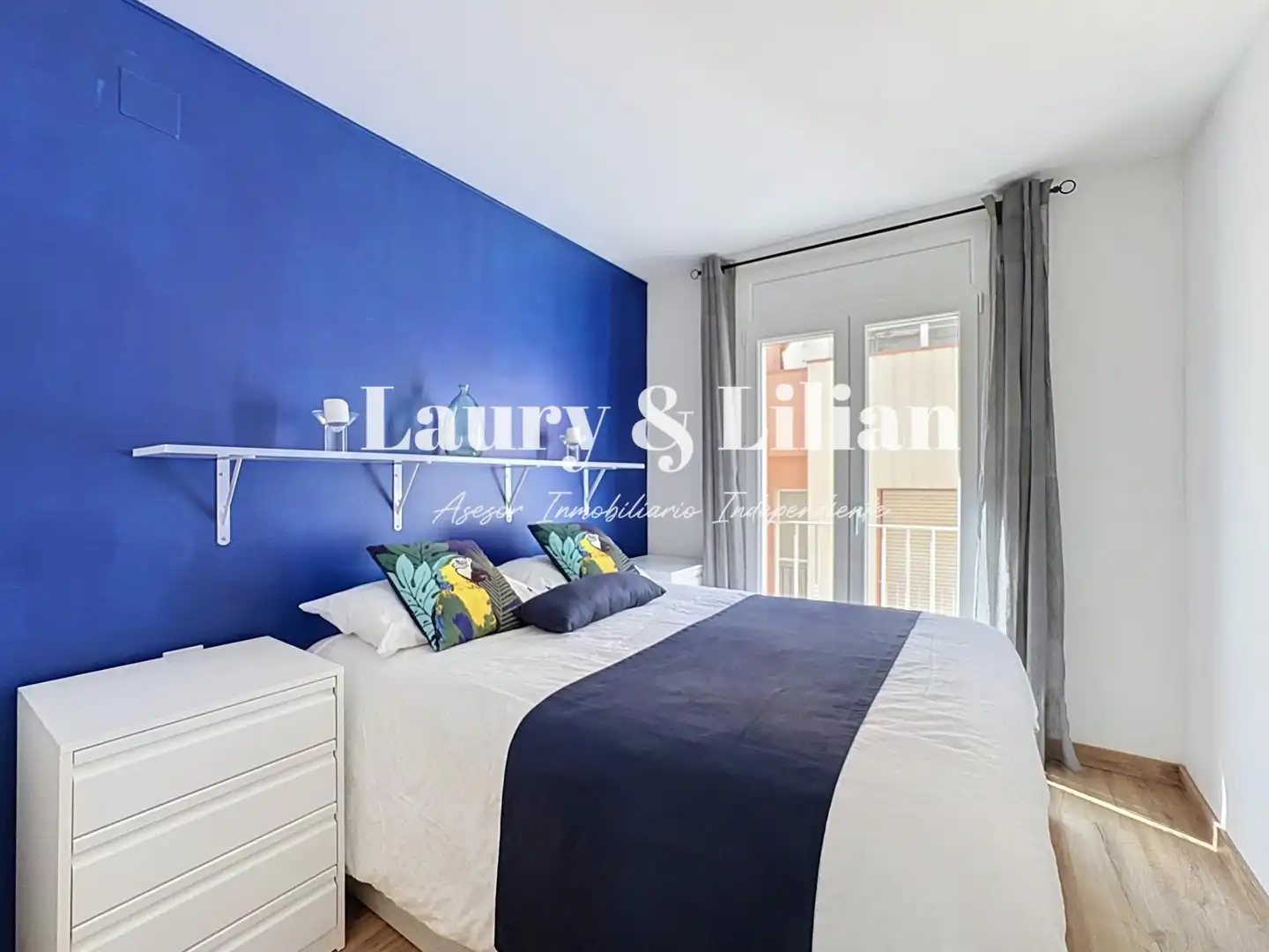 Habitación de Apartamento en venta en Empuriabrava con Aire acondicionado, Calefacción y Terraza