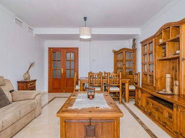 Terraced house with balcony for sale in Calle Martín Luther King