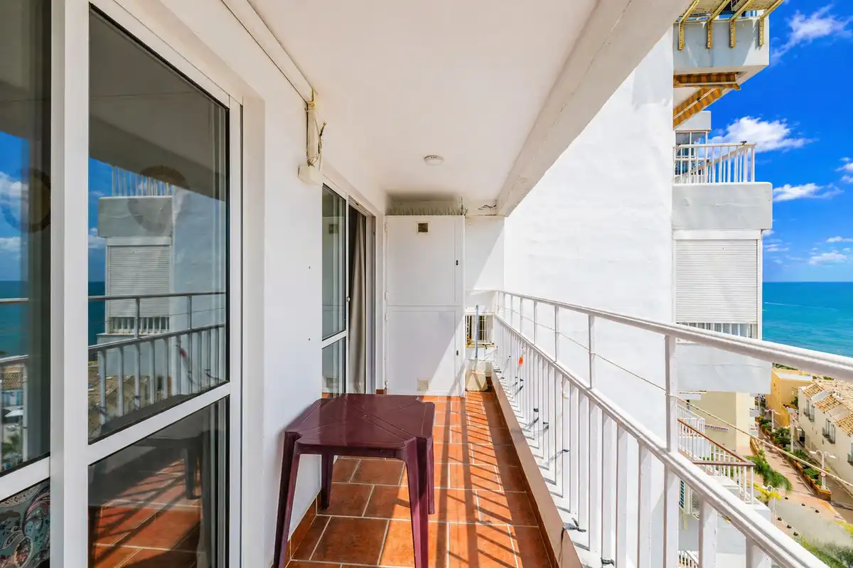 Flat with terrace for sale in Calle Tamarindos, imagen 2