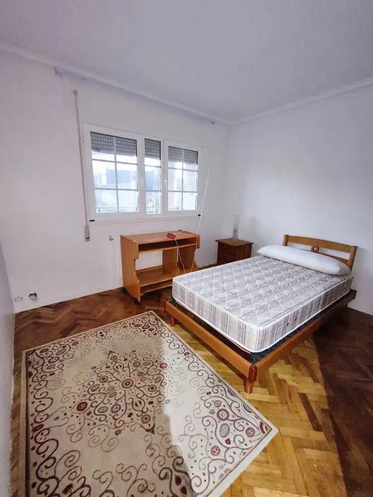 Dormitori de Casa o xalet de lloguer en A Coruña Capital  amb Calefacció, Jardí privat i Terrassa