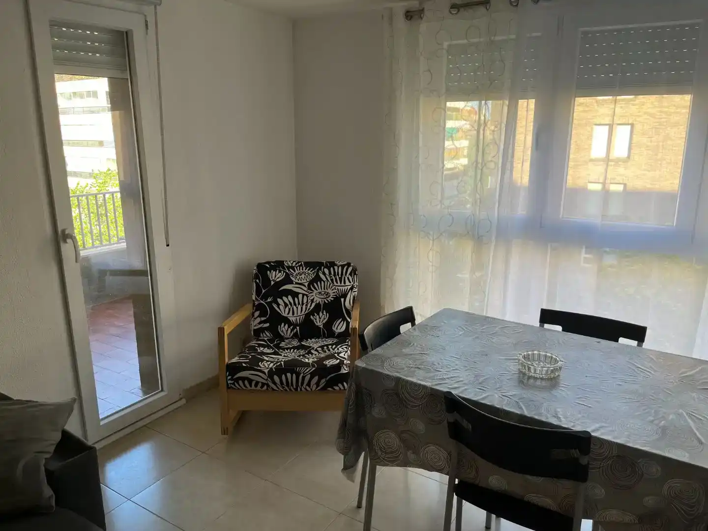 Comedor de Piso de alquiler en Huesca con Amueblado y Balcón