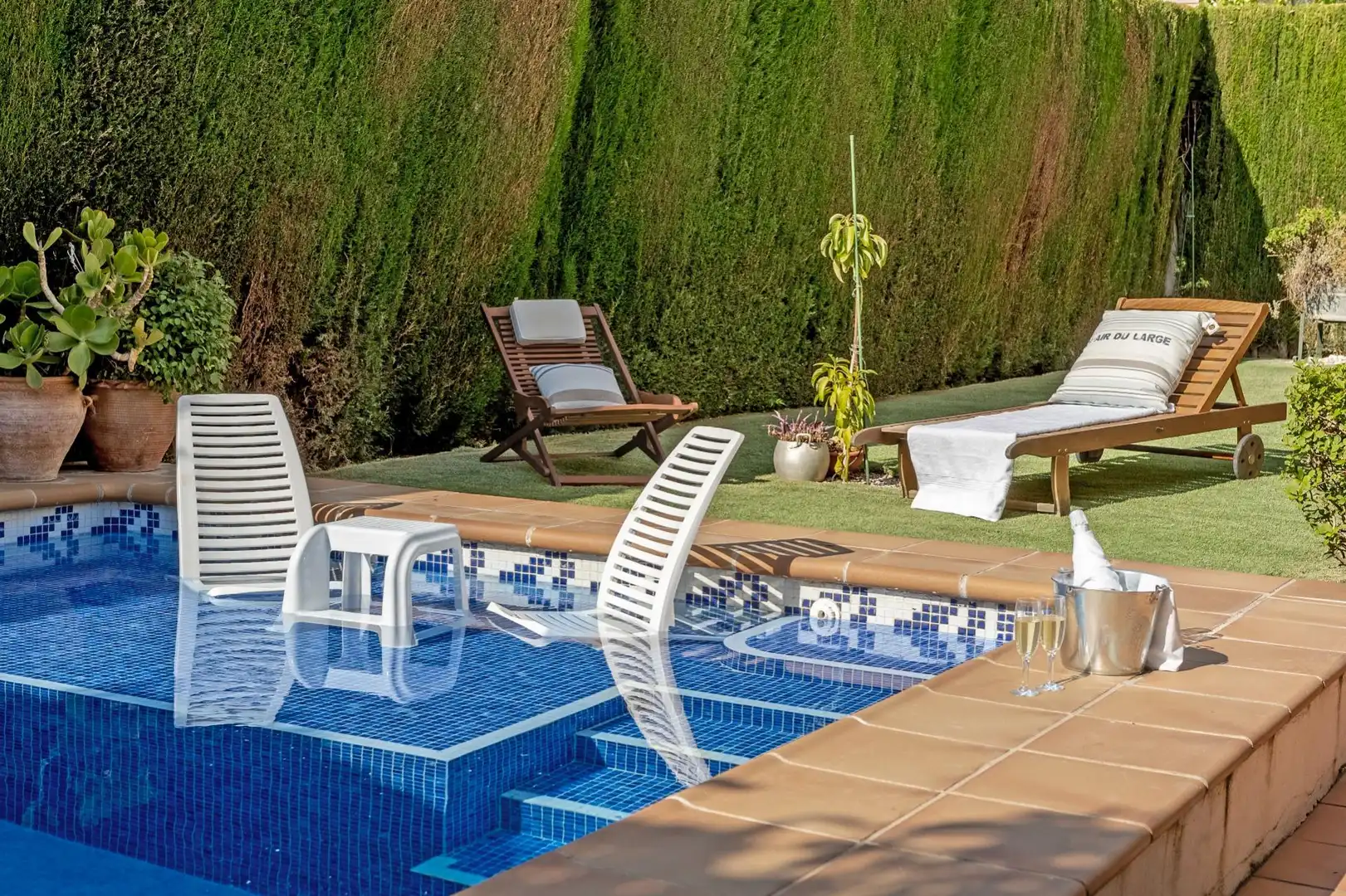 Swimming pool of Houses for sale in Jun  with Air Conditioner, Heating and Private garden
