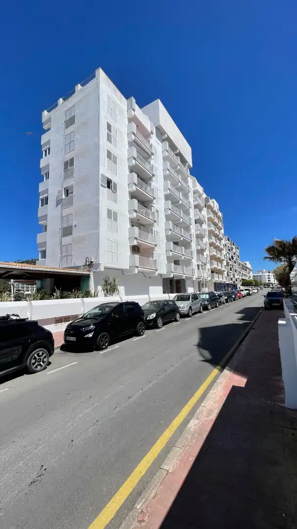 Außenansicht von Wohnungen zum Verkauf in Sant Antoni de Portmany mit Terrasse