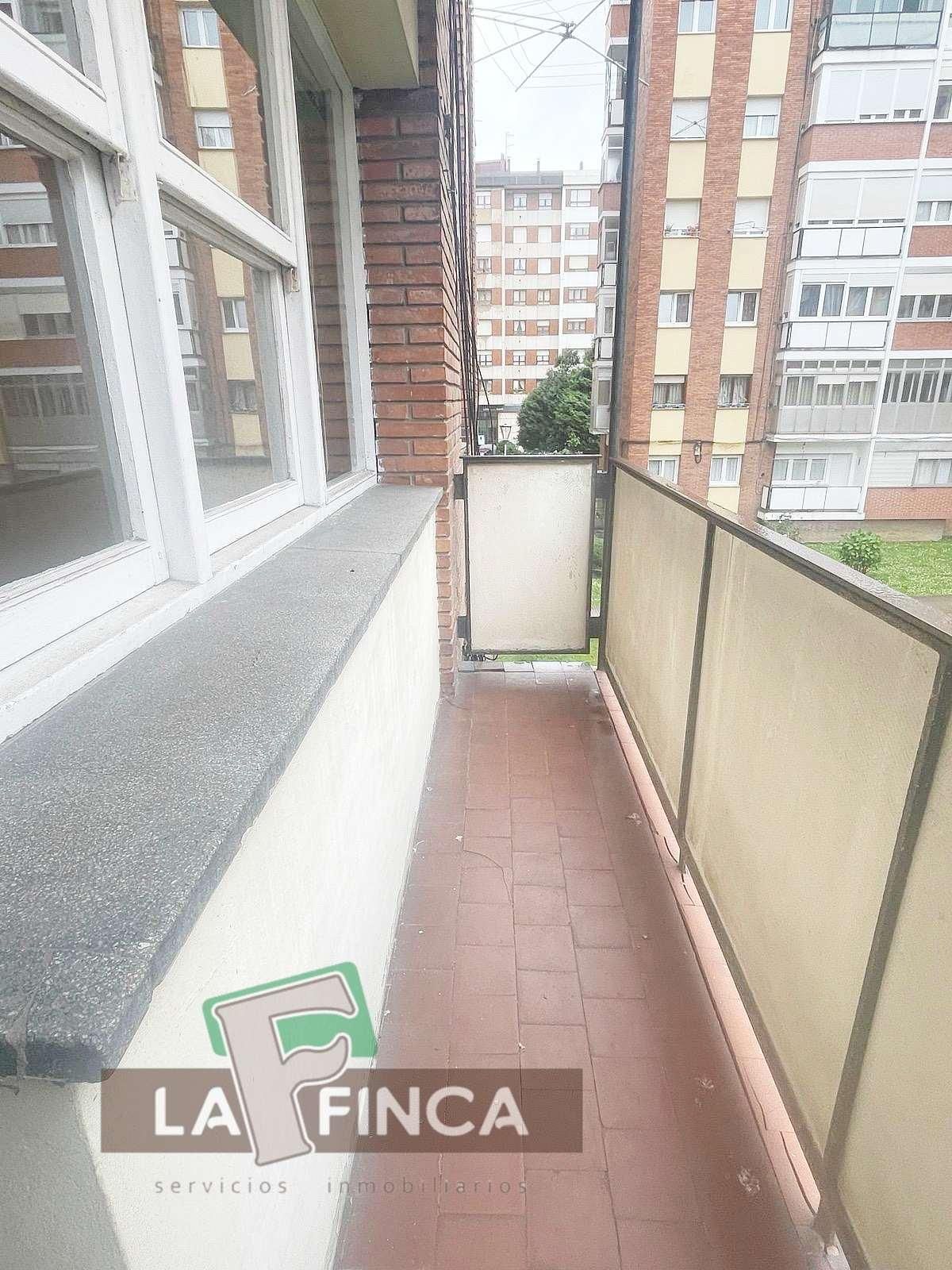 Terrassa de Pis en venda en Gijón  amb Calefacció i Terrassa