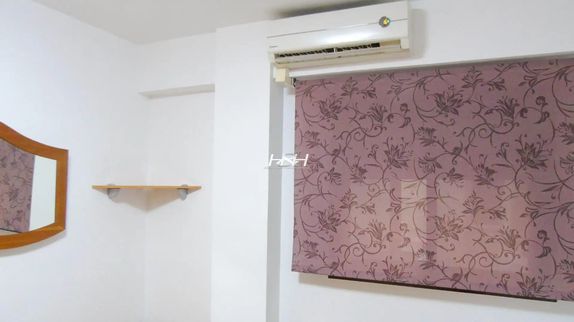Bedroom of Flat for rent in Burjassot  with Air Conditioner, Storage room and Furnished