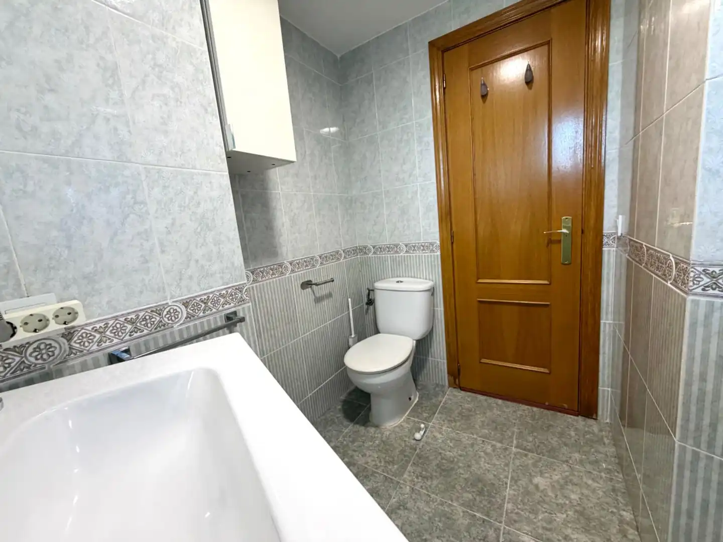 Bathroom of Attic for sale in Burjassot  with Air Conditioner, Heating and Terrace