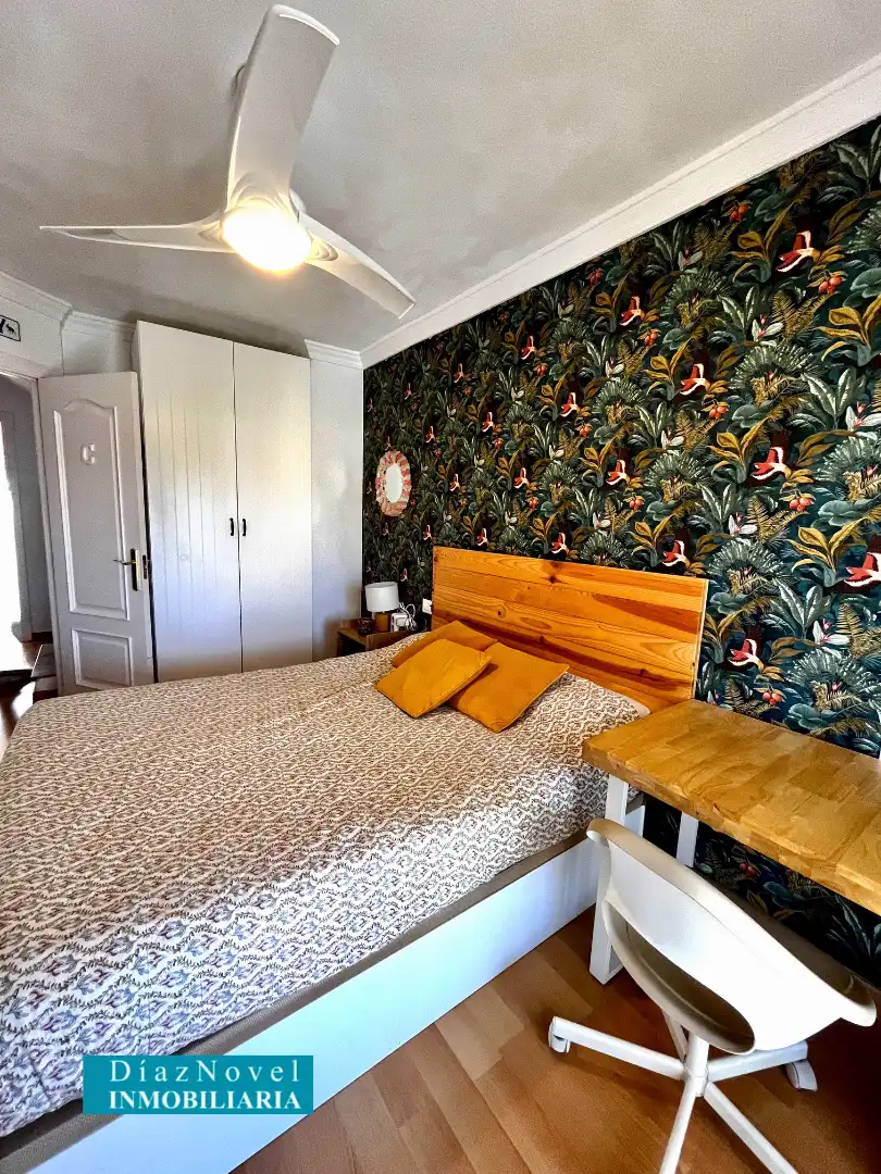 Schlafzimmer von Einfamilien-Reihenhaus zum Verkauf in Vélez-Málaga mit Klimaanlage, Heizung und Parkett