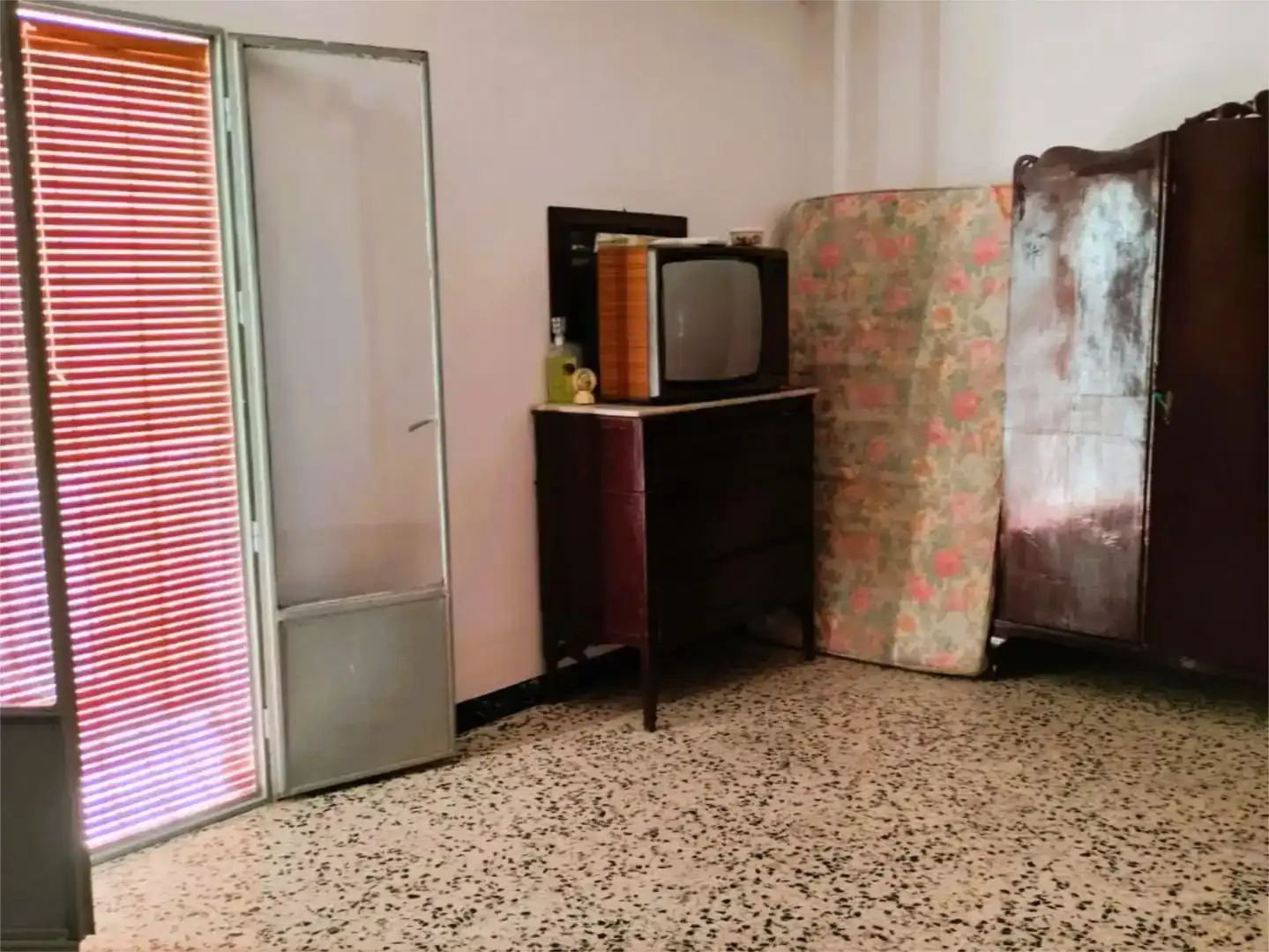 Dormitori de Casa adosada en venda en Cazalilla amb Balcó