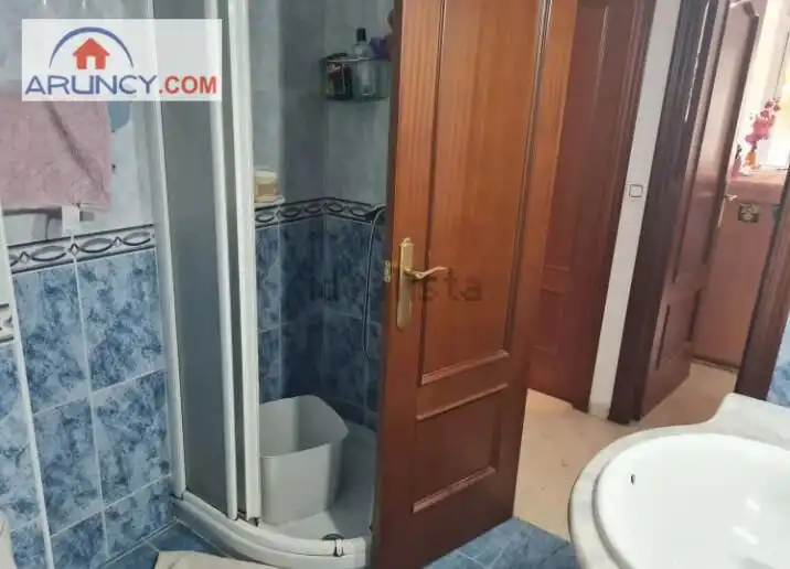 Bany de Pis en venda en Sevilla amb Aire condicionat i Balcó